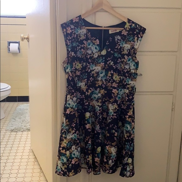 ASOS A Line Floral Dress with POCKETS 🌺 - Picture 2 of 4